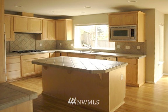 4424 239th Place Southeast Bothell, WA 98021 - Photo 8 of 13