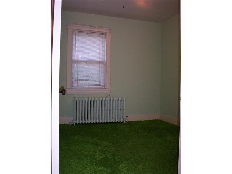 4038 Franklin Road Observatory Hill, PA 15214 - Photo 9 of 10 Bedroom.