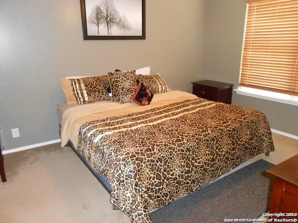 $1,595 | 10722 Shaenpath, San Antonio, TX 78254