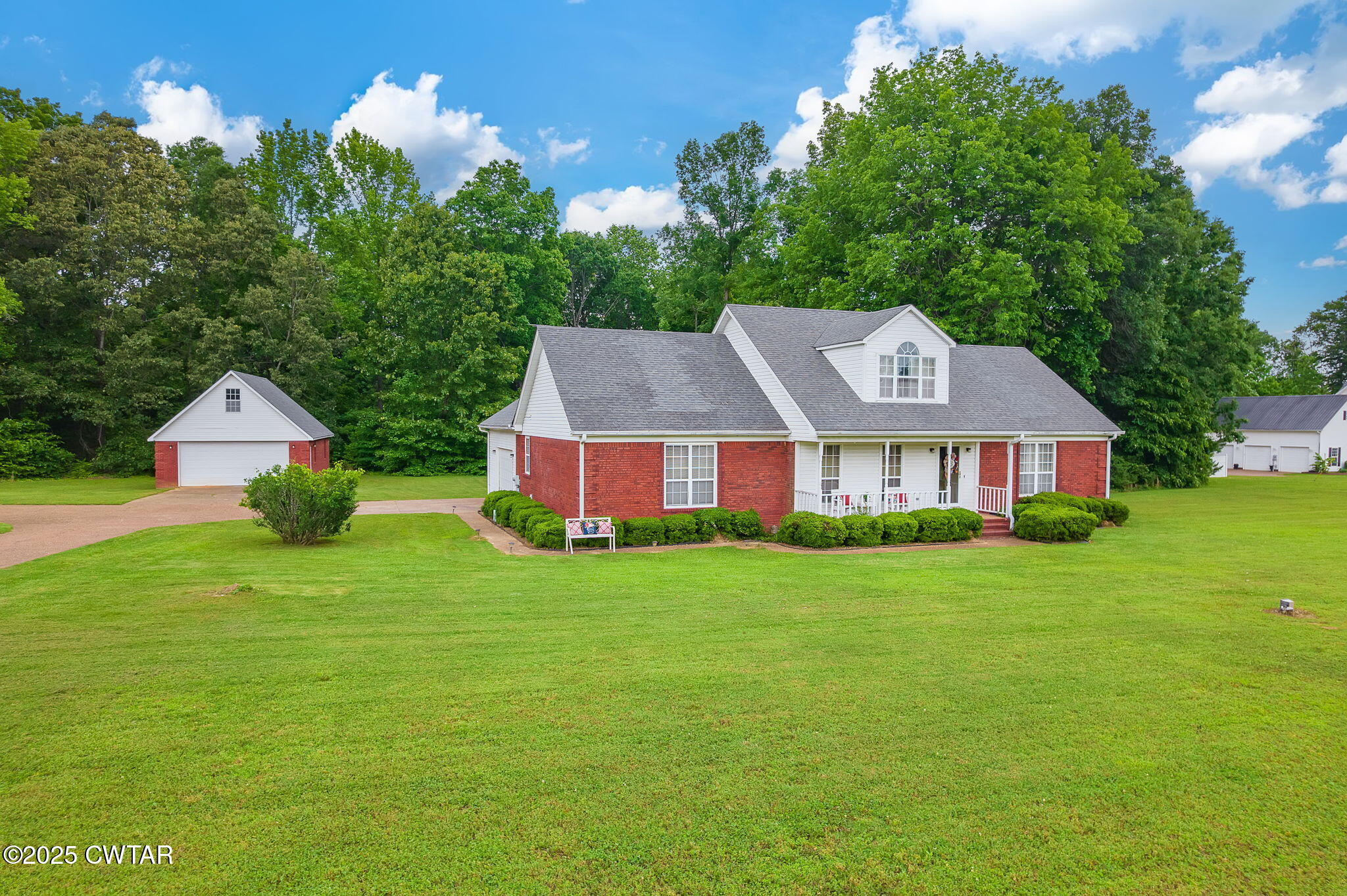 835 Oakview Loop Bolivar, TN 38008 - Photo 2 of 41 Completed-48