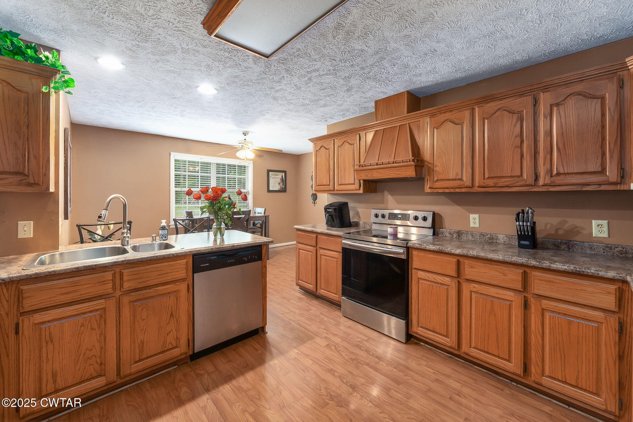 835 Oakview Loop Bolivar, TN 38008 - Photo 6 of 41 Completed-17