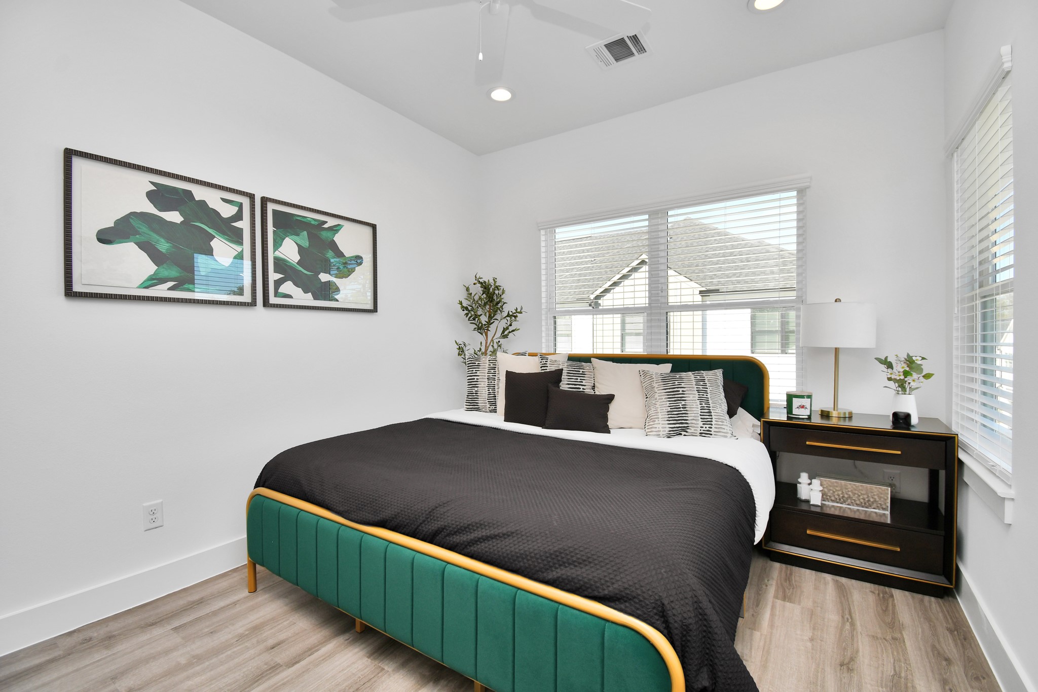 2007 Laverne Holw Lane, Unit B Houston, TX 77080 - Photo 18 of 29