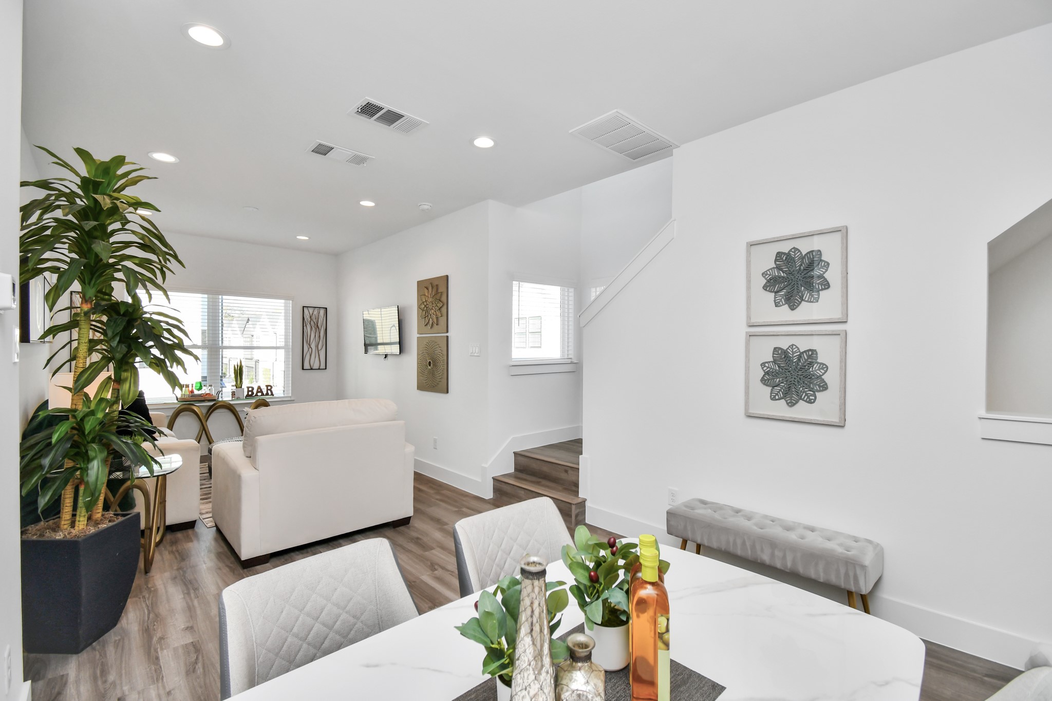 2007 Laverne Holw Lane, Unit B Houston, TX 77080 - Photo 8 of 29