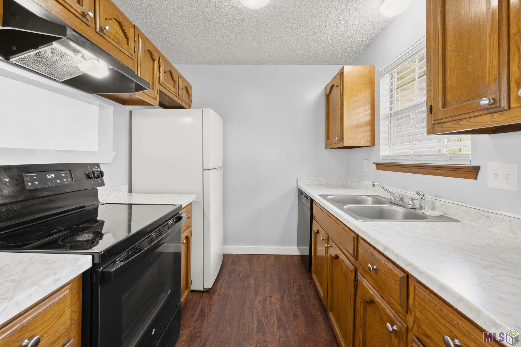 8091 Bayou Fountain Avenue Baton Rouge, LA 70820 - Photo 4 of 16