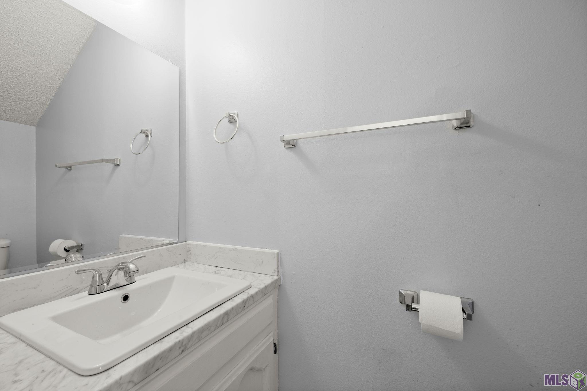 8091 Bayou Fountain Avenue Baton Rouge, LA 70820 - Photo 7 of 16