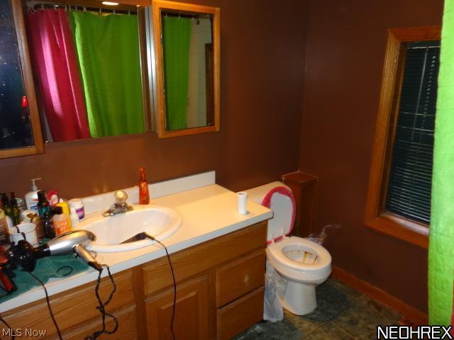 1422 West Morgan Road Jefferson, OH 44047 - Photo 14 of 24 FULL BATH