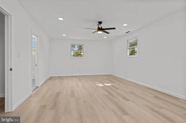 $650,000 | 35 Thimbleberry Lane, Levittown, PA 19054