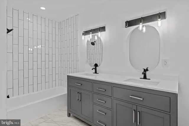 $650,000 | 35 Thimbleberry Lane, Levittown, PA 19054