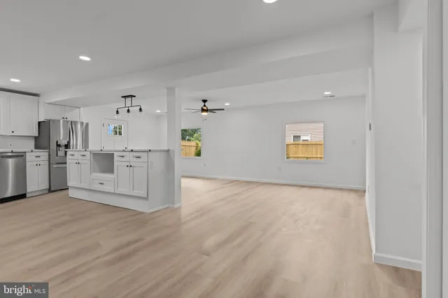 $650,000 | 35 Thimbleberry Lane, Levittown, PA 19054