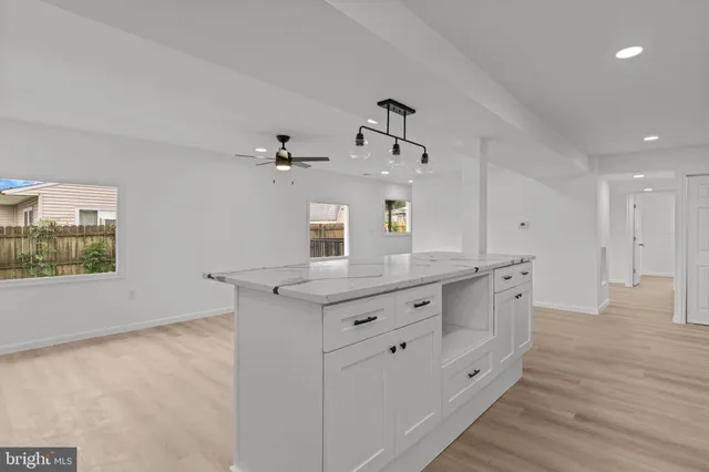 $650,000 | 35 Thimbleberry Lane, Levittown, PA 19054