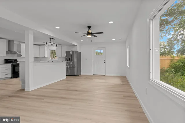 $650,000 | 35 Thimbleberry Lane, Levittown, PA 19054