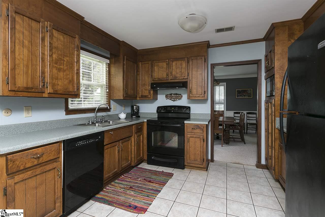 102 Coventry Road Greenville, SC 29615 - Photo 14 of 31 Gallery Image 14