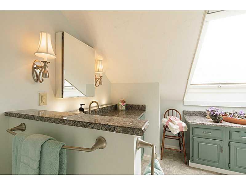 29 Blueberry Cove Road, Unit 29 Yarmouth, ME 04096 - Photo 21 of 33 Master Bath/Spa.