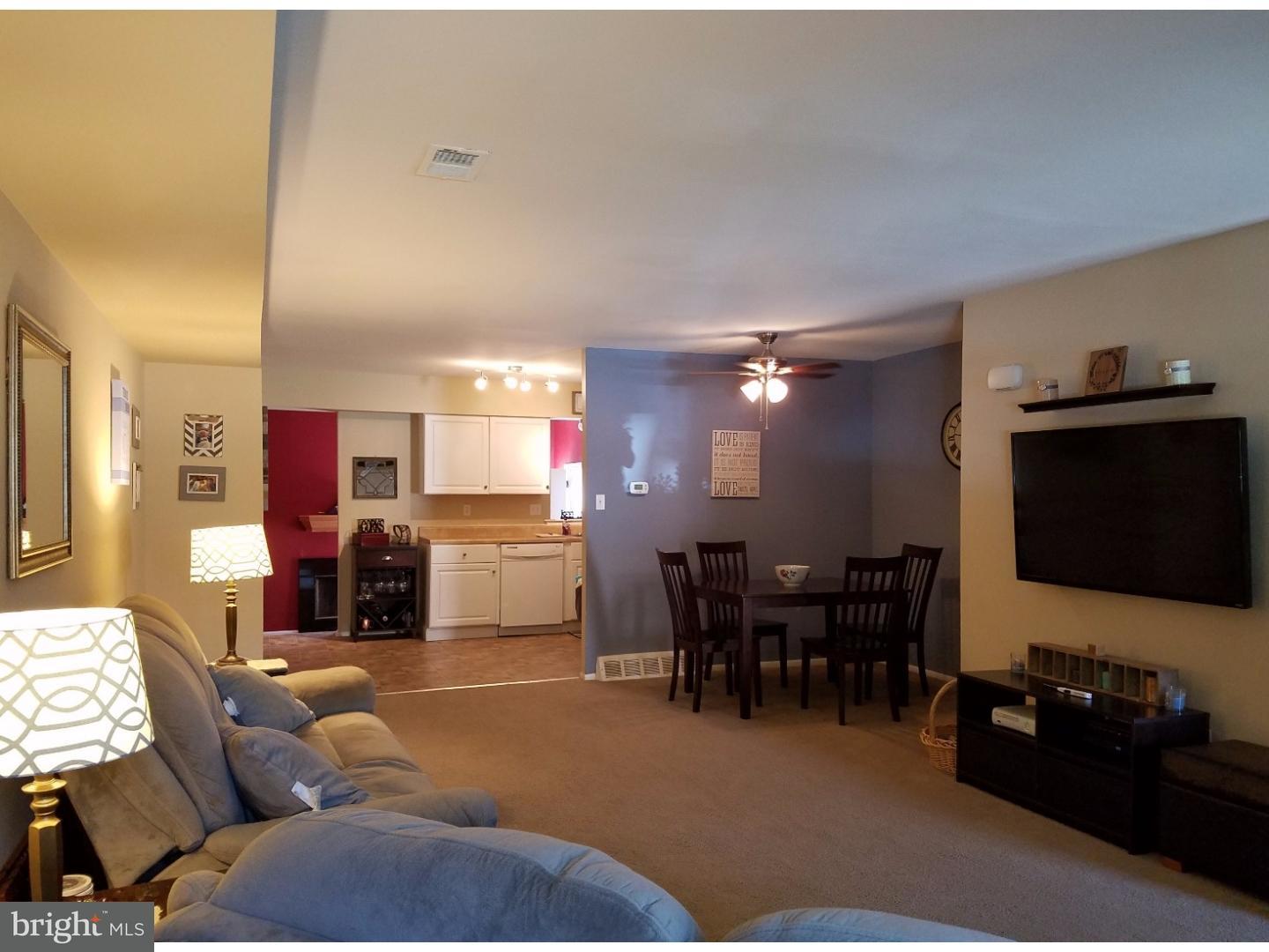 20 Markel Road Malvern, PA 19355 - Photo 4 of 25 Living Room