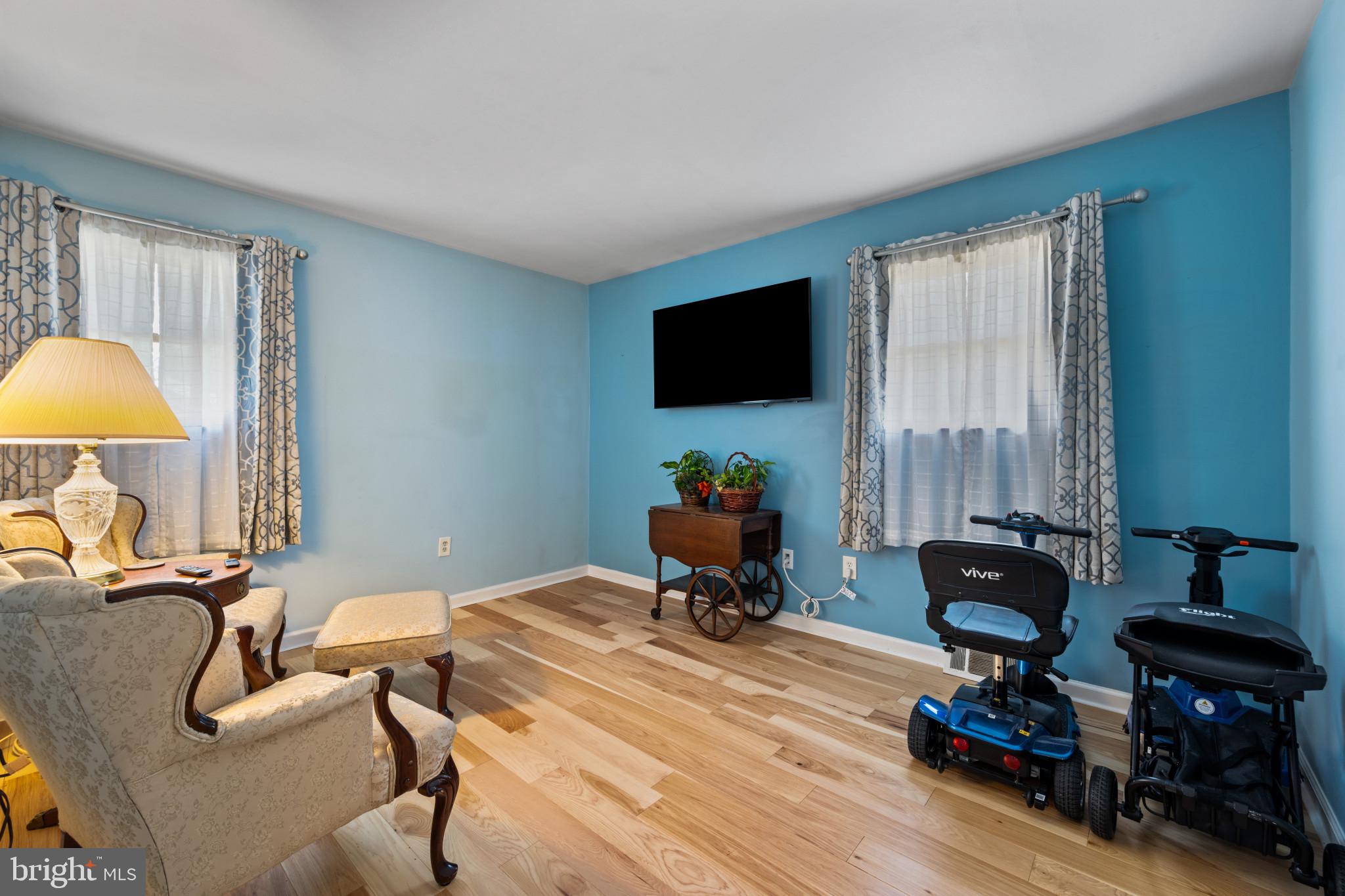 245 Candytuft Road Reisterstown, MD 21136 - Photo 22 of 40 Bedroom three w hickory wood floors