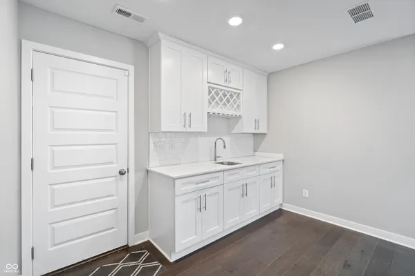 $2,995 | 661 Golborne Street, Carmel, IN 46032