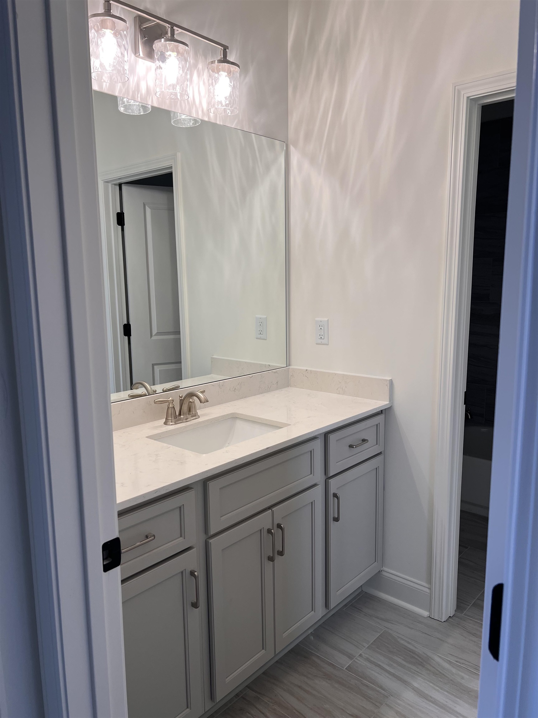 598 Cedar Shadows Circle West Collierville, TN 38017 - Photo 15 of 19 Bathroom featuring vanity
