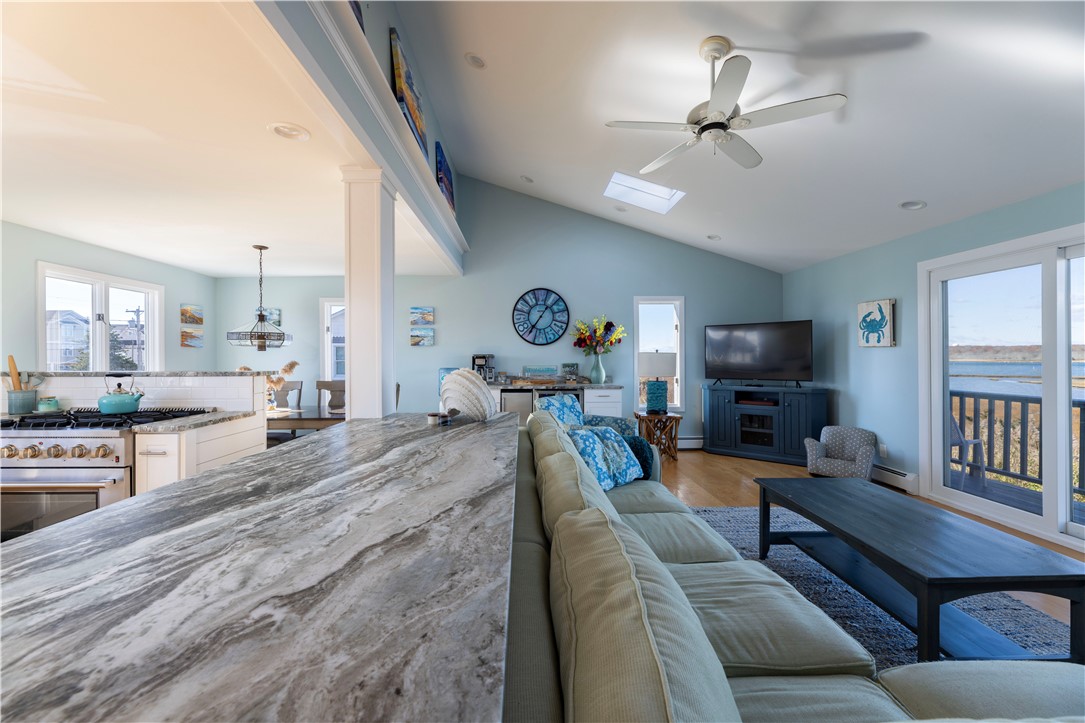 408 Atlantic Avenue Westerly, RI 02891 - Photo 16 of 36