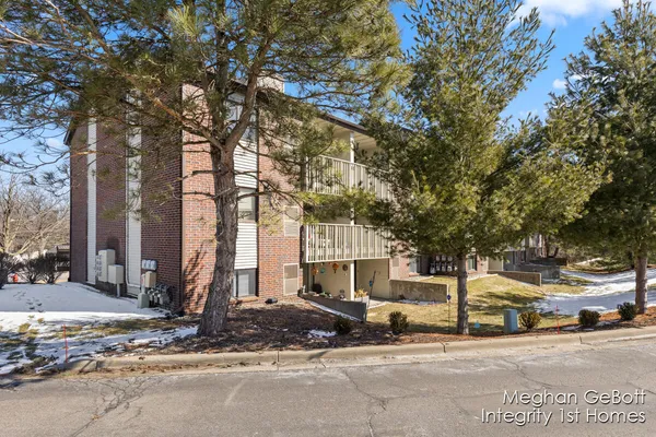 $169,900 | 3280 Devonwood Hills Northeast, Unit 6, Grand Rapids, MI 49525