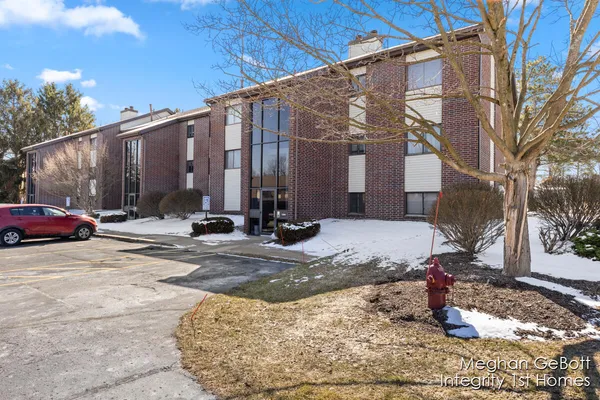 $169,900 | 3280 Devonwood Hills Northeast, Unit 6, Grand Rapids, MI 49525