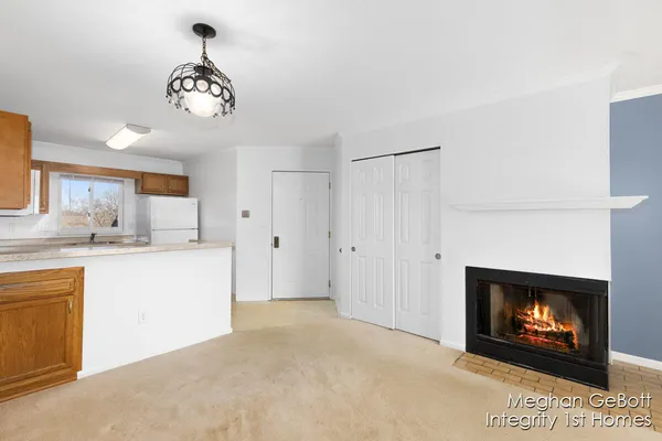 $169,900 | 3280 Devonwood Hills Northeast, Unit 6, Grand Rapids, MI 49525