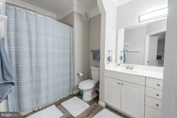 $2,350 | 502 Sunset View Terrace Southeast, Unit 107, Leesburg, VA 20175