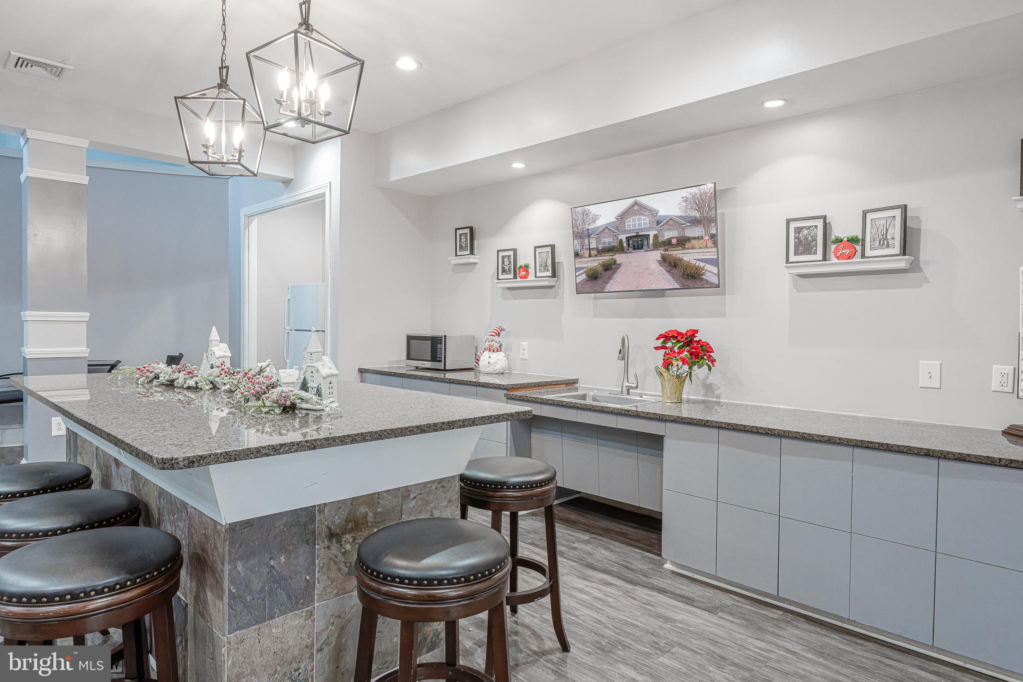 502 Sunset View Terrace Southeast, Unit 107 Leesburg, VA 20175 - Photo 17 of 26