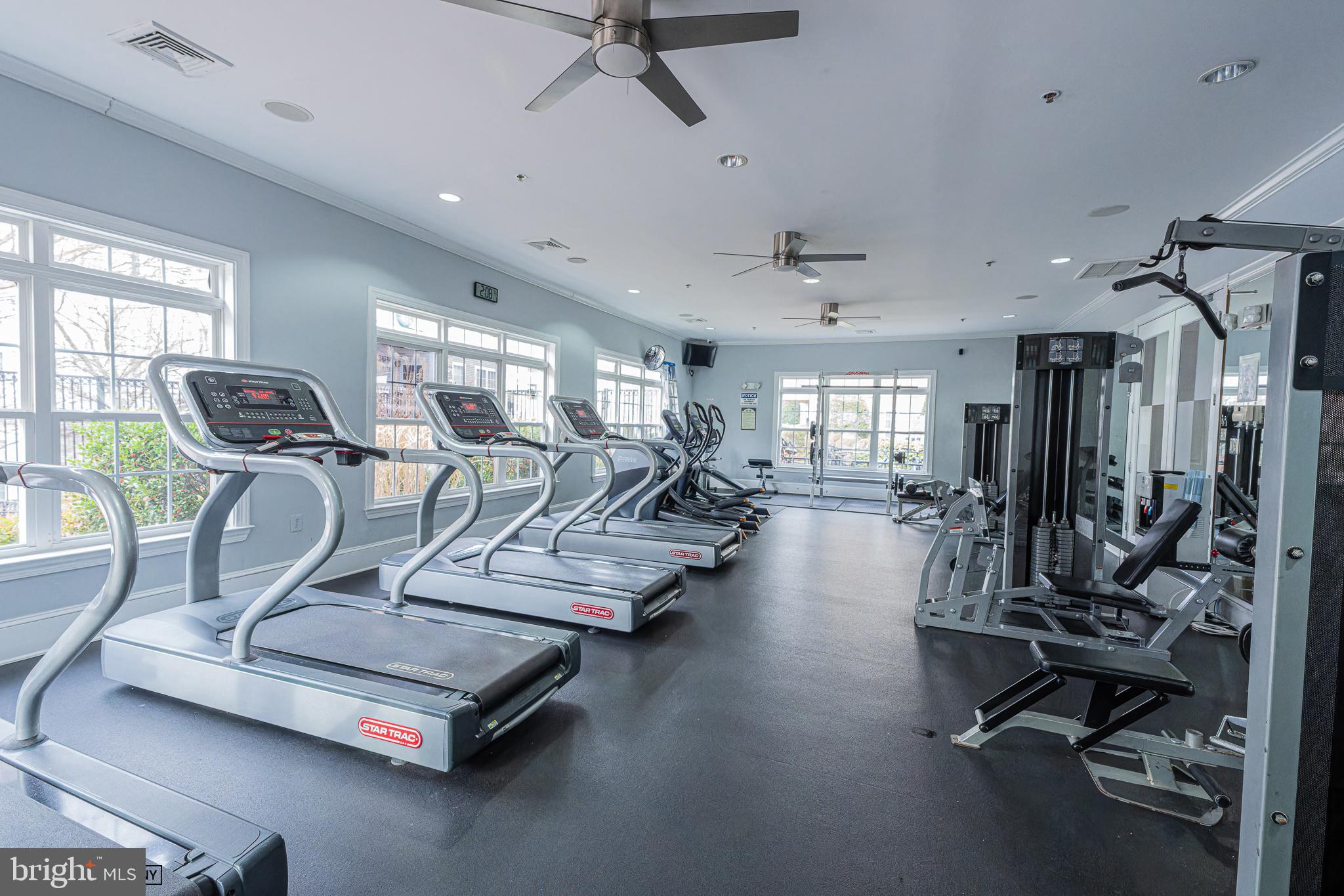 502 Sunset View Terrace Southeast, Unit 107 Leesburg, VA 20175 - Photo 21 of 26