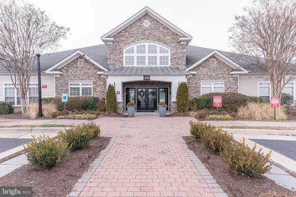 $2,350 | 502 Sunset View Terrace Southeast, Unit 107, Leesburg, VA 20175