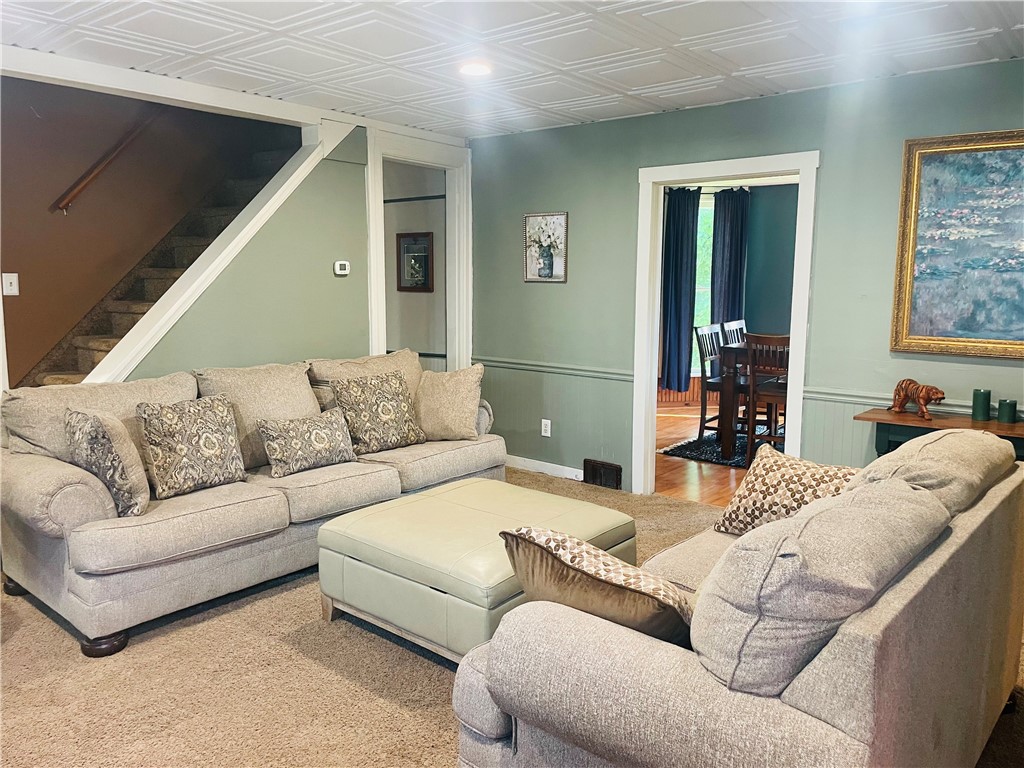 176 South Main Street Naples, NY 14512 - Photo 10 of 36