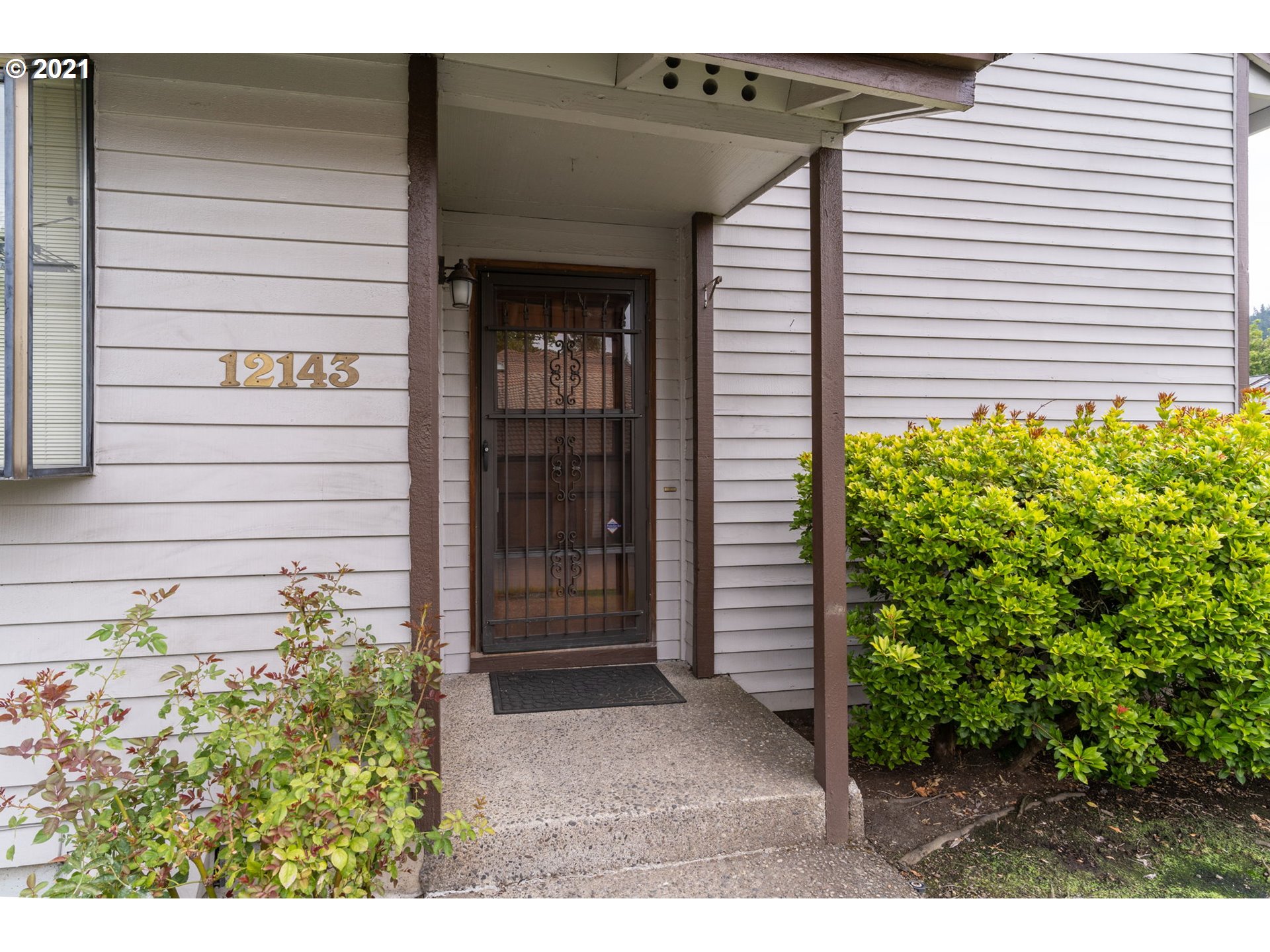 12143 Southeast 104th Court Happy Valley, OR 97015 - Photo 3 of 25