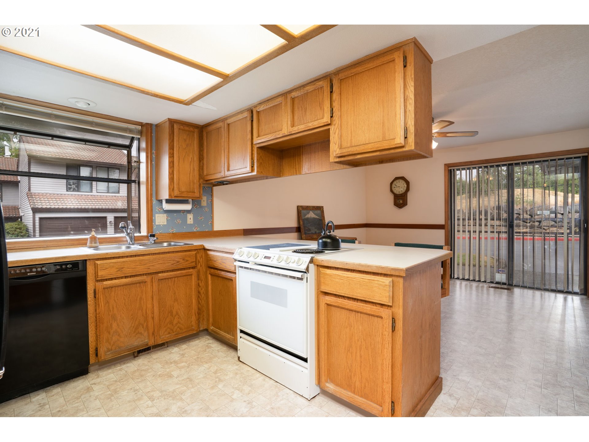 12143 Southeast 104th Court Happy Valley, OR 97015 - Photo 9 of 25