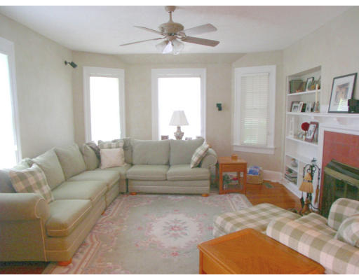 43 Adams Road Framingham, MA 01702 - Photo 5 of 11 Gallery Image 5