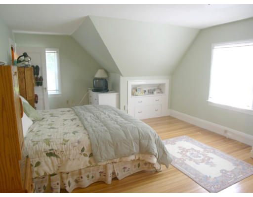 43 Adams Road Framingham, MA 01702 - Photo 8 of 11 Gallery Image 8