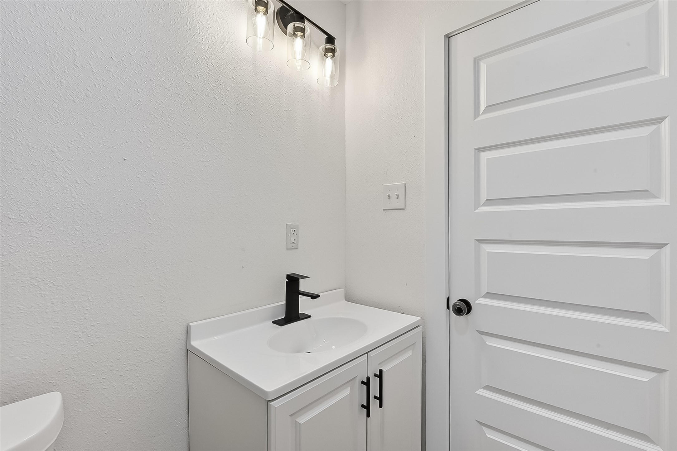 4933 Doolittle Boulevard Houston, TX 77033 - Photo 20 of 28
