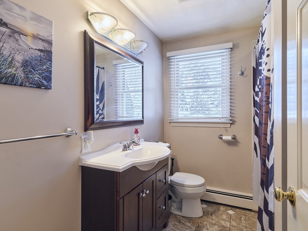 15 Lawrence Road Lynn, MA 01904 - Photo 12 of 36 Gallery Image 12