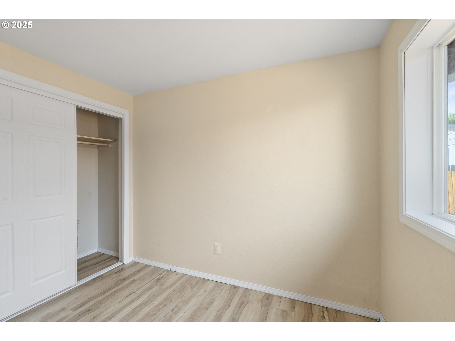 351 40th Street Springfield, OR 97478 - Photo 10 of 20
