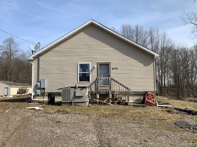 6270 Byron Road Howell, MI 48855 - Photo 1 of 5 IMG_2903.jpg
