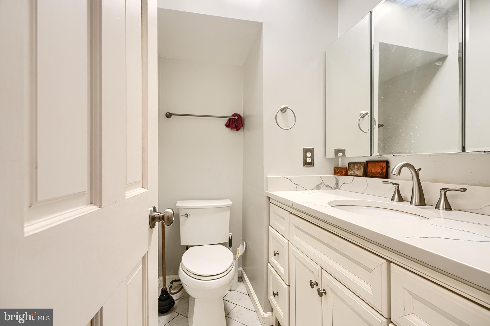 9301 Old Georgetown Road Bethesda, MD 20814 - Photo 19 of 62