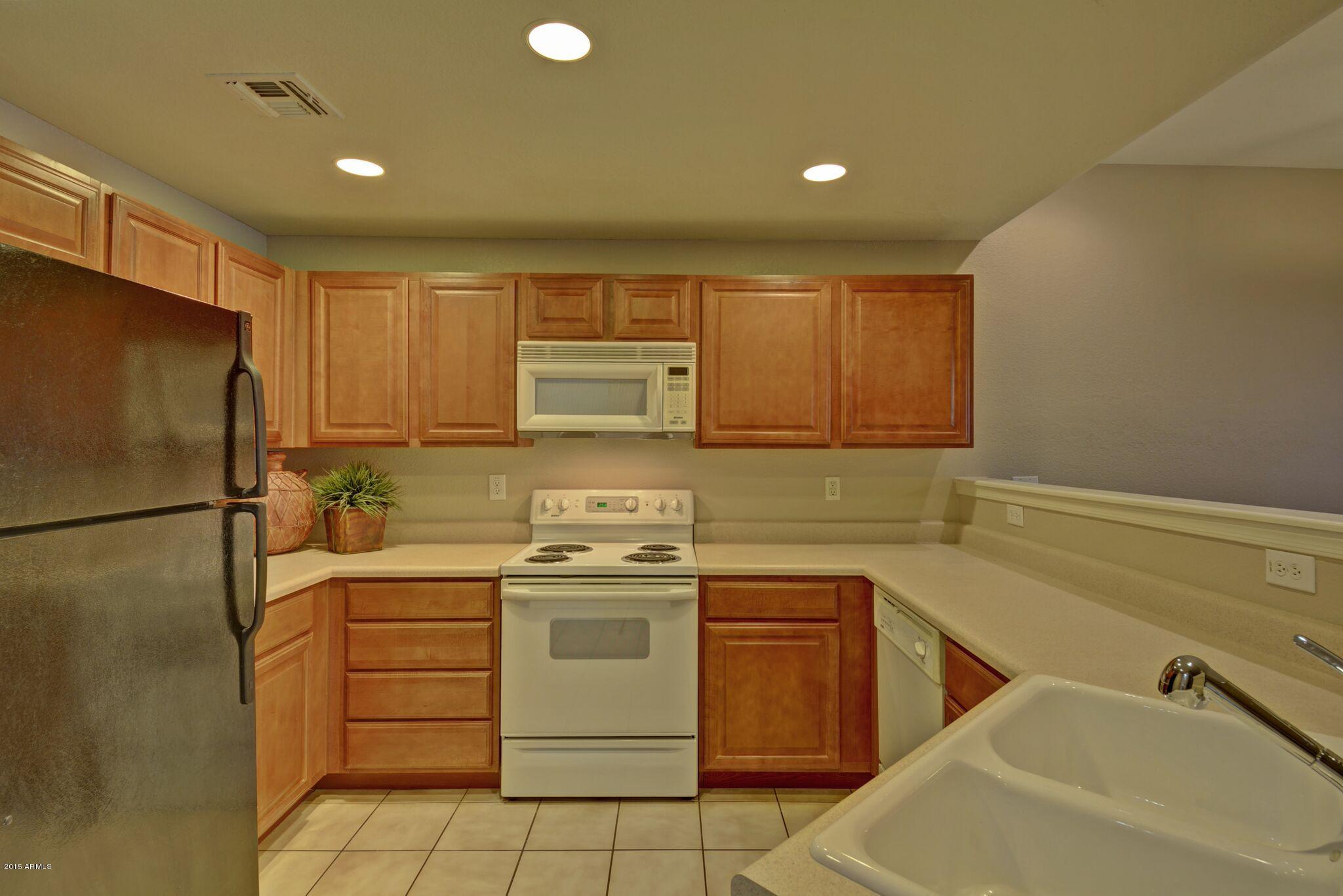 3150 East Beardsley Road, Unit 1028 Phoenix, AZ 85050 - Photo 7 of 29 Kitchen 1