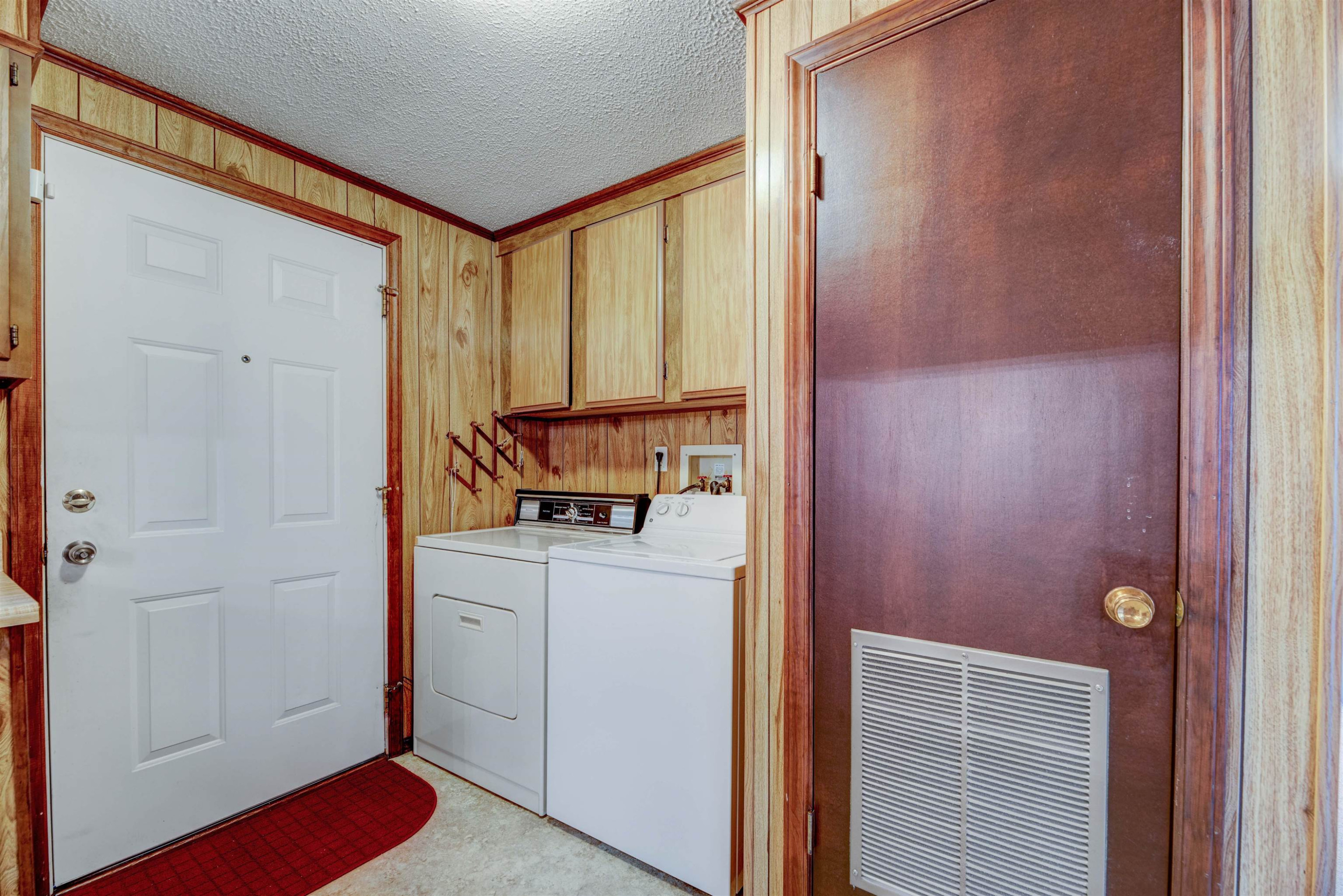 4412 Yates Mill Pond Road Raleigh, NC 27606 - Photo 19 of 43 Photo 19