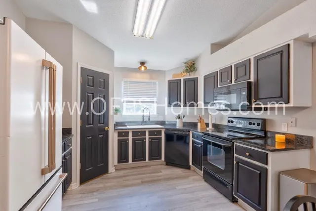 $1,800 | 405 Bobby Drive, Crestview, FL 32536