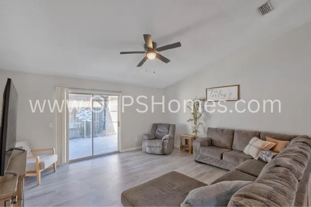 $1,800 | 405 Bobby Drive, Crestview, FL 32536