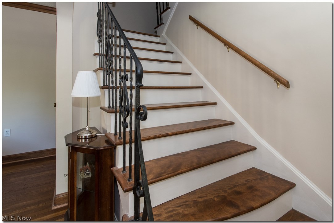 3366 Dorchester Road Cleveland, OH 44120 - Photo 14 of 30