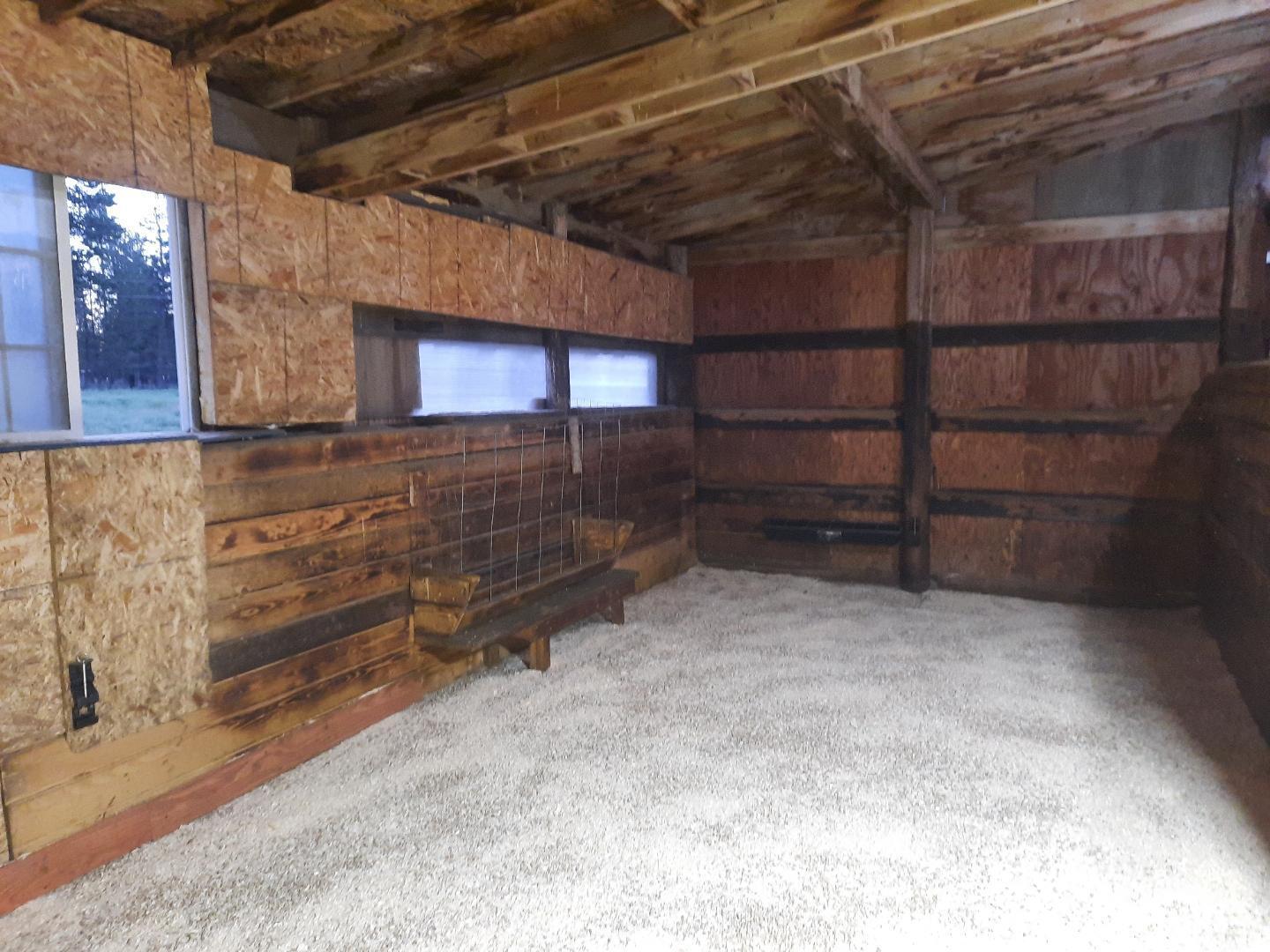 9241 Split Rail Road La Pine, OR 97739 - Photo 46 of 57 Barn Area
