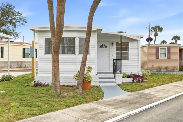 $1,400 | 4851 West Gandy Boulevard, Unit B7L17, Tampa, FL 33611