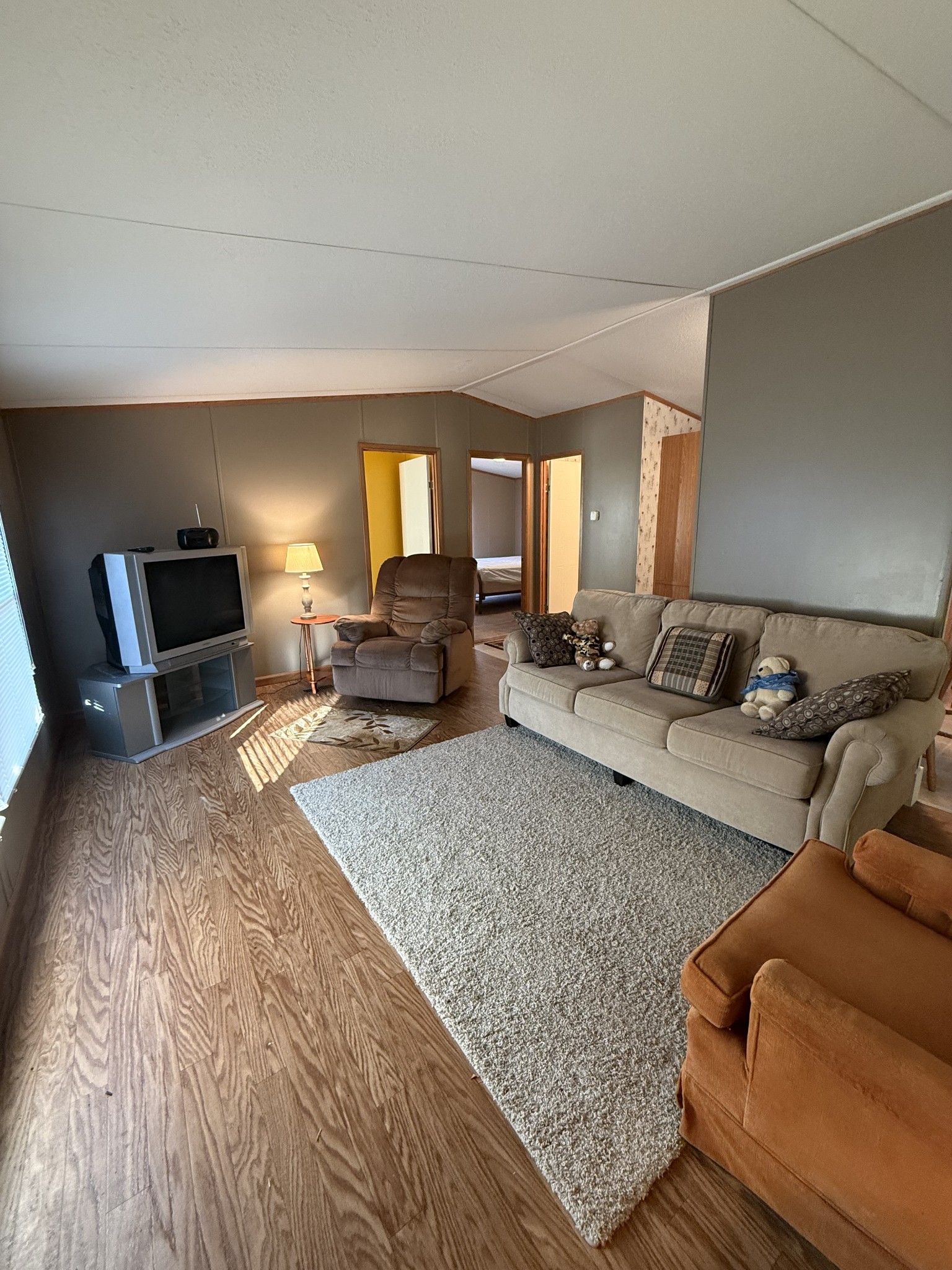 213 Alps Drive Hohenwald, TN 38462 - Photo 4 of 17 a living room with furniture