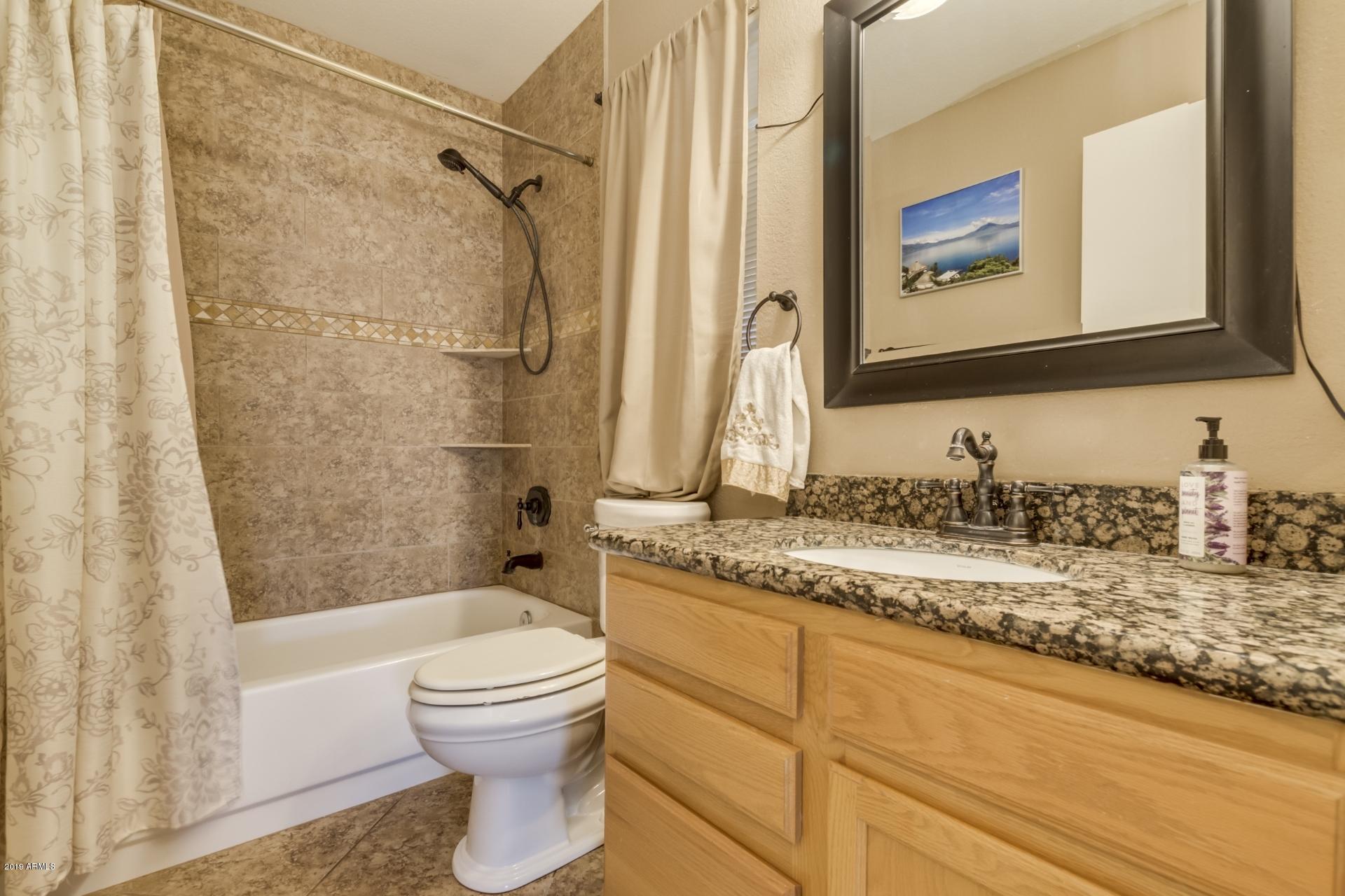 3508 East Utopia Road Phoenix, AZ 85050 - Photo 15 of 20 Hallway Bathroom