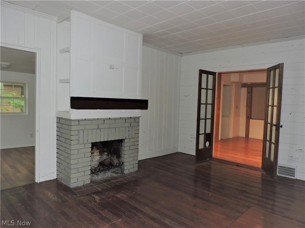24208 Bruce Road Bay Village, OH 44140 - Photo 3 of 32
