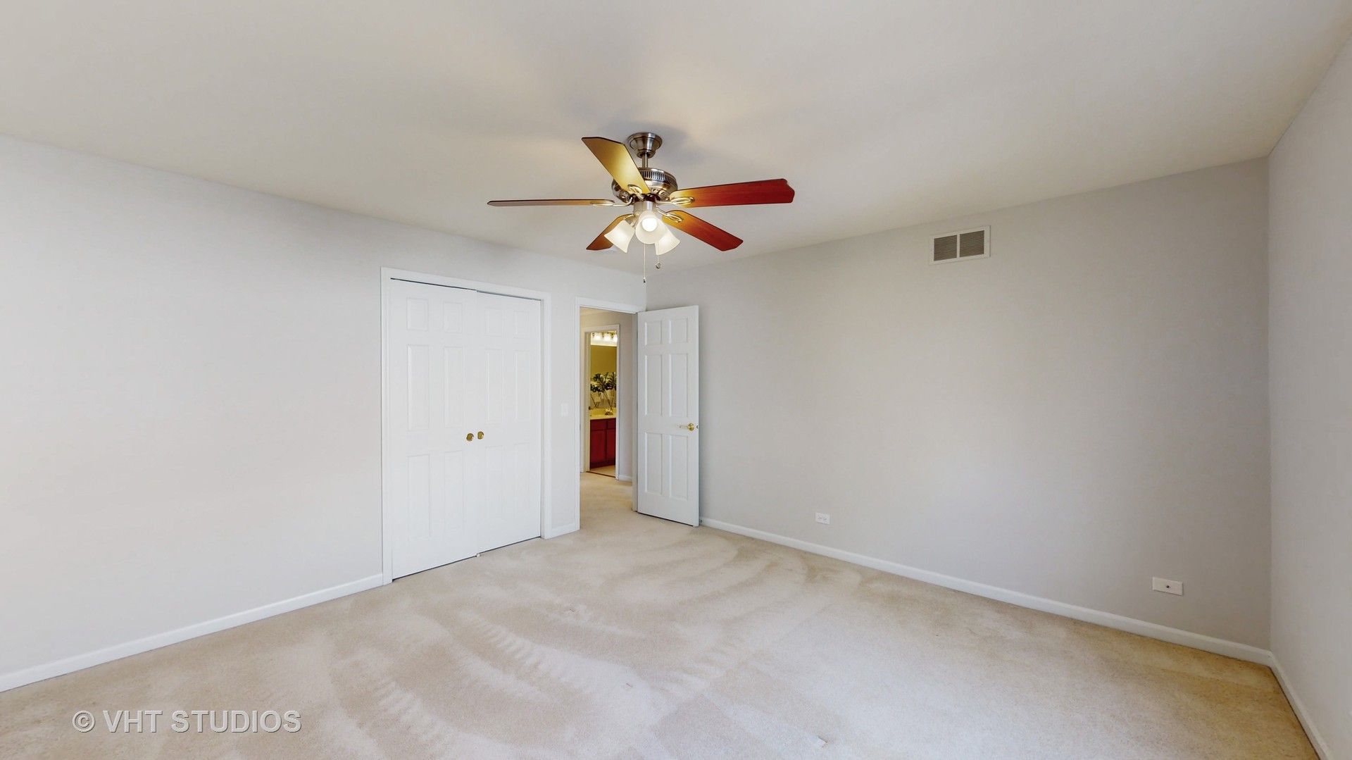 724 Sigmund Road Naperville, IL 60563 - Photo 31 of 44 a view of an empty room